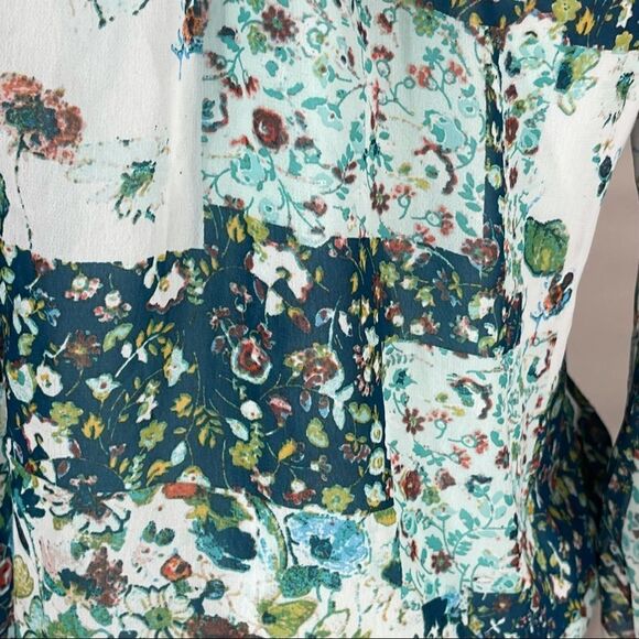 Beautees Blue and Green Floral Blouse laced Wrist - Picture 14 of 15